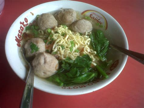 Bakso ayam bisa dipilih sebagai alternatif bakso sapi. Resep Bakso Ayam Istimewa