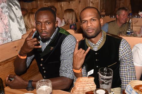 Selbstkontrolle, schreibt sie ohne weiteren kommentar auf twitter als wink mit dem zaunpfahl. Jamaika: Usain Bolt hebt Grab für verunglückten Freund aus ...