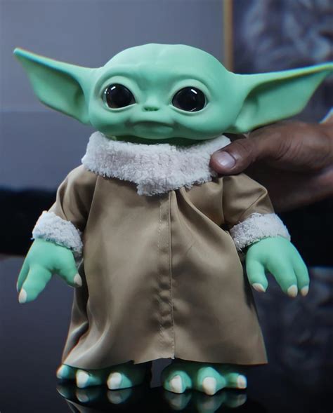 Boneco Réplica Grogu Baby Yoda The Child Em Pé O Mandaloriano The