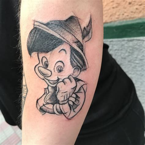 Pinocchio Tattoo Tatuaggio Mani In Preghiera Bozze Per Tatuaggi