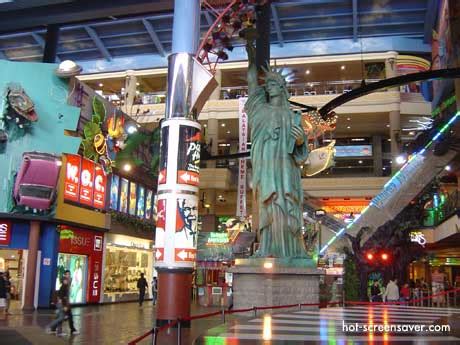 The timings for bowling, movies, snow world and first world plaza indoor park are variable. Resorts World Genting - City of Entertainment: Core ...