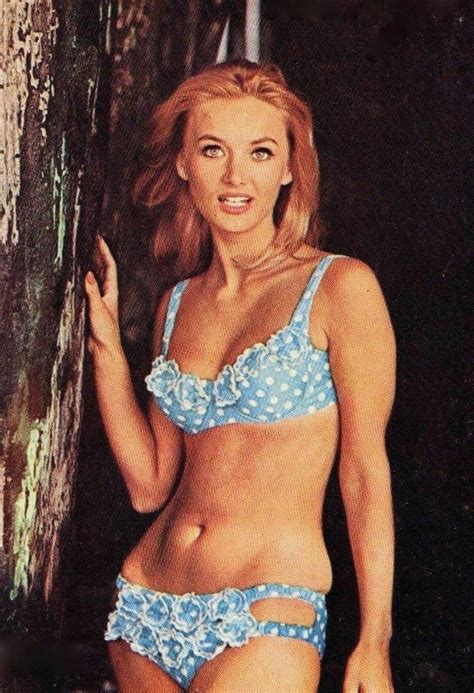 Pin De Tim Herrick Em Barbara Bouchet