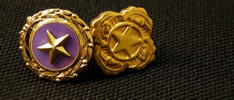 Gold Star Pins Available For Military Families Funeral Help Center