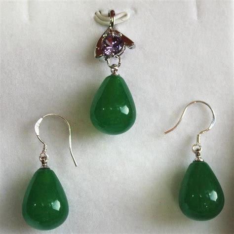 Perfect Match Lady S Mm Green Jades Pendant Earring Set