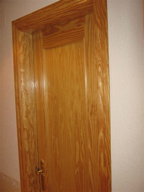 Privatkunden finden gute beratung und service bei der vr bank heilbronn schwäbisch hall eg. Lijado y teñido de puerta de madera de pino en Onil ...