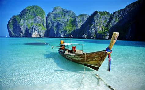 We have reviews of the best places to see in phuket. Meeting Girls in Phuket, Thailand - The Executive Guide ...