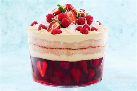 Meringue, white chocolate, cream and cherries are combined to make a luscious centrepiece. Recipes: Christmas Lunch Dessert Ideas | KAYA FM