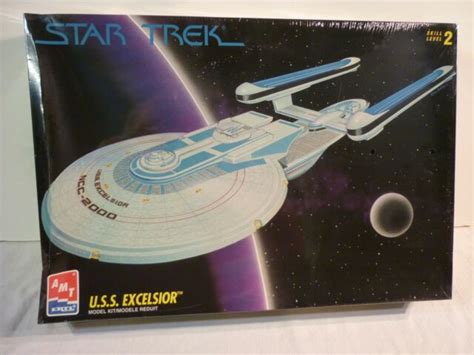 Amt Ertl Star Trek Uss Excelsior Model Kit 6630 18 Long M424 For Sale