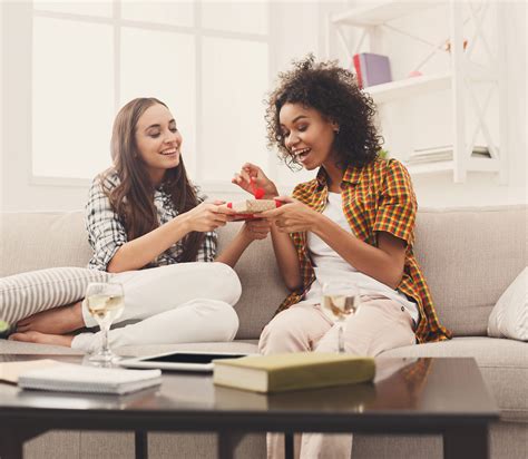 Best Friend Gifts for Every Type of Friend | Reader's Digest