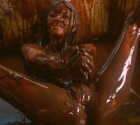 Carole Laure French Actress Naked Sweet Movie Masturbation 7 Pics
