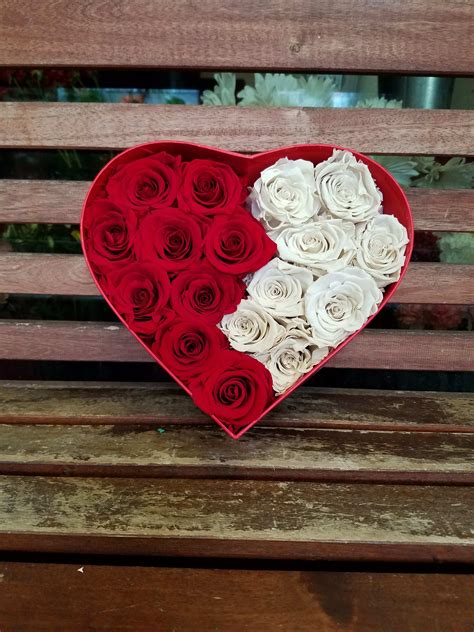 Fresh Cut Roses In Heart Shaped Boxes In Brooklyn Ny Deja Vu Flowers