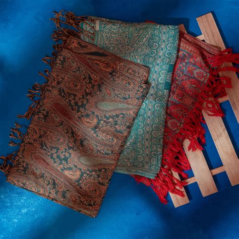 Bring Out Your Style When You Wear These Authentic Moroccan Scarves In