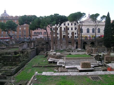 Julius Caesars Assassination Site From 44 Bc Found In Rome