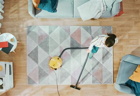 10 Minimalist Lifestyle Tips to De-Stress and Save Money ...