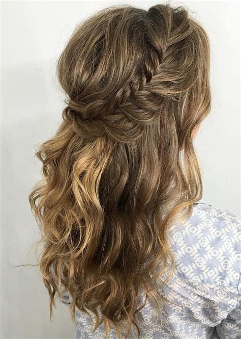 15 Stunning Homecoming Hairstyles Thatll Steal The Night