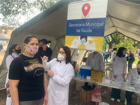 Feira da Saúde reuniu vacina atendimento e prevenção na praça
