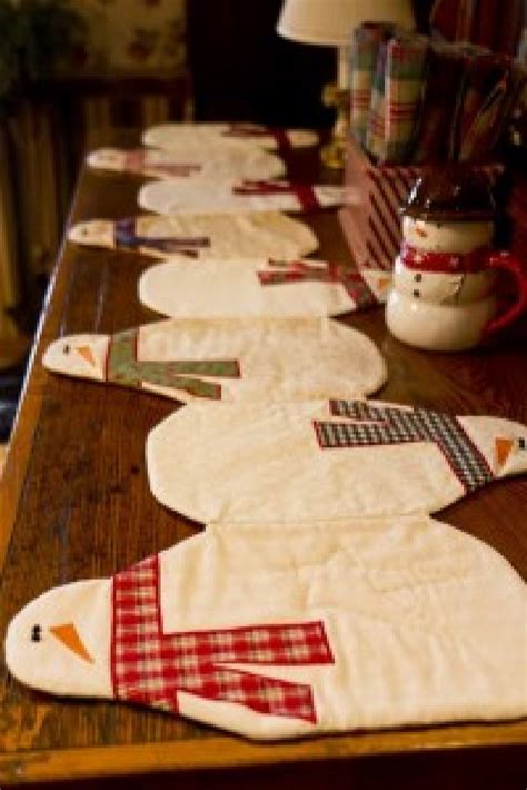 7 Quilted Christmas Holiday Table Runner Patterns Quilting