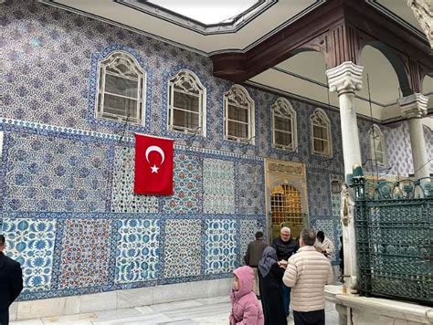 Ziarah Ke Makam Sahabat Rasulullah Abu Ayyup Al Anshari Di Istanbul