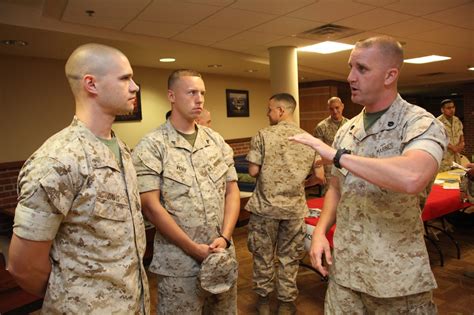 Retention Specialists Educate Marines On Opportunities Marine Corps