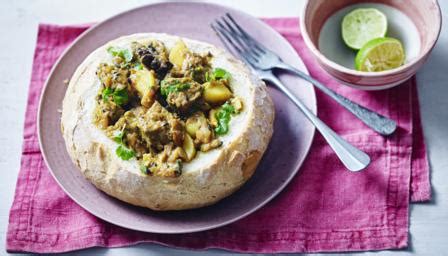 Steak and tomato bunny chow recipe. Bunny chow recipe - BBC Food