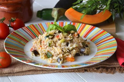 Si tratta della più classica delle versioni, facilissima e molto veloce! » Risotto alle verdure - Ricetta Risotto alle verdure di Misya