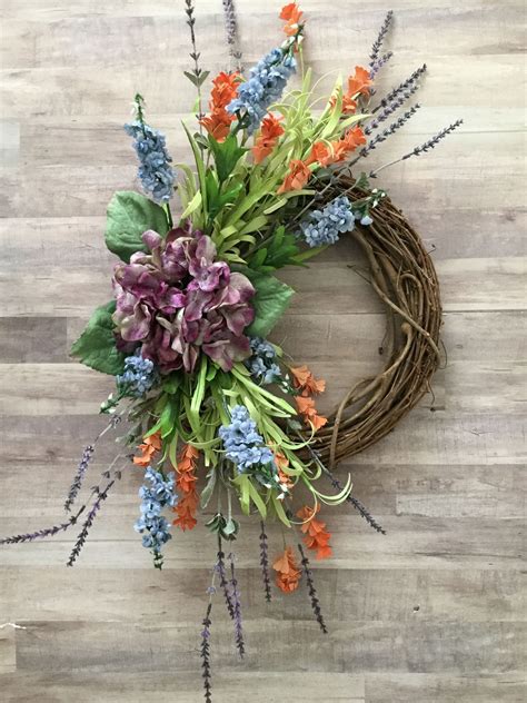 Pin By Elizabeth George On Grapevine Wreaths Wreath Decor Fall