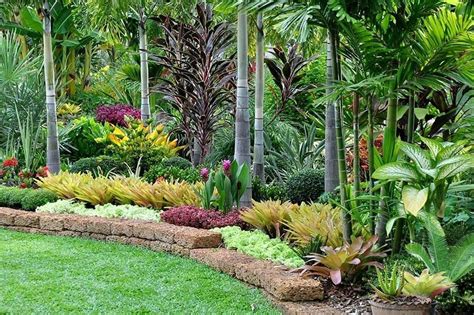 50 Awesome Tropical Garden Landscaping Ideas Tropical Landscape