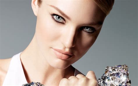 2560x1600 Candice Swanepoel Face Model 2560x1600 Resolution Wallpaper