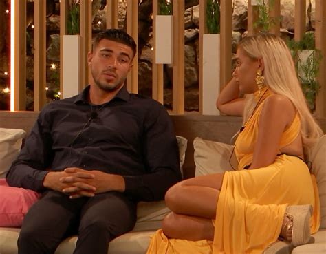 Love Islands Belle Slams Two Faced Molly Mae For Voting Her And Anton Out And Says It Was