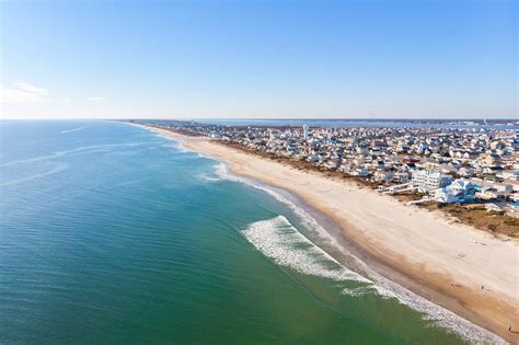 Best Beaches In North Carolina Head Out Of Charlotte On A Road Trip To The Beaches Of North