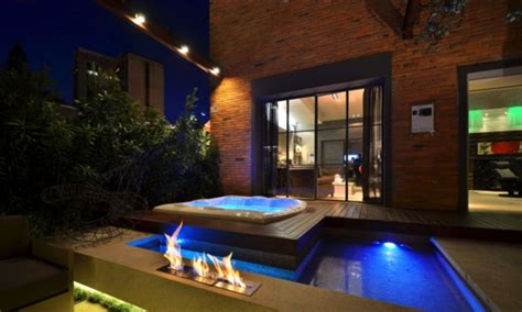 Resultado De Imagem Para Lareira Externa Jardim Spas Fireplace Pool Mansions House Styles