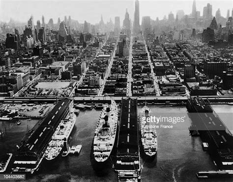 Aerial New York Harbor Photos And Premium High Res Pictures Getty Images