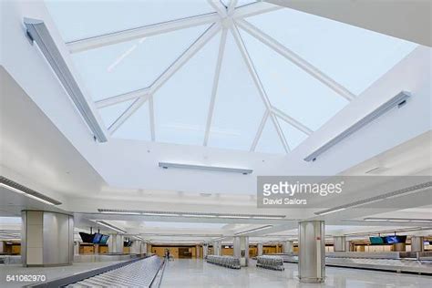 Dulles Airport Interior Photos And Premium High Res Pictures Getty Images