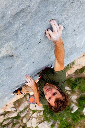 Chris Sharma Climbing In C Se Lafouche Who Needs All Fingers To