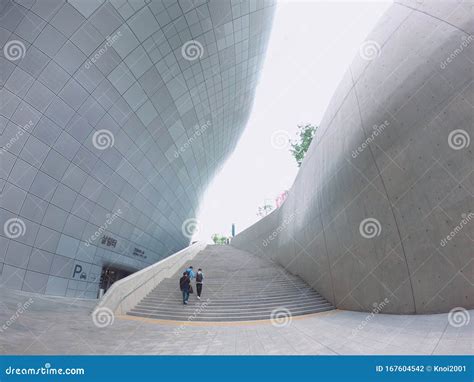 Dongdaemun Design Plaza Ddp Is An Important Place In The City Of Seoul