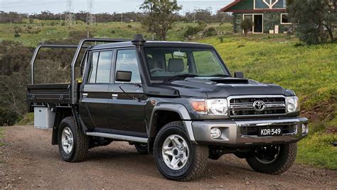 Toyota Land Cruiser 70 Series Dual Cab 2016 Review Snapshot Carsguide