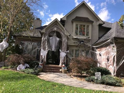 These cute ghost smudges can be placed around the house or gifted in goodie bags. Meet the Knoxville family whose over-the-top Halloween ...