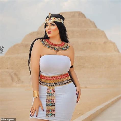 Egypt Arrests Photographer For Pyramids Photoshoot Showing Model Wearing Revealing Ancient