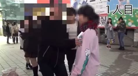 写真ニュース24 女性ユーチューバーが「フリーおっぱい」 渋谷で60人に胸を揉ませて炎上 Biglobeニュース