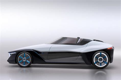 2013 Tokyo Motor Show Nissan Bladeglider Electric Sports Car Concept