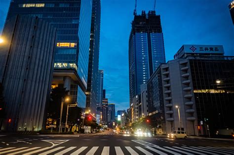 夜の鍛冶橋交差点の無料写真素材 Id73822｜ぱくたそ