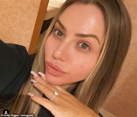 Holly Hagan Posts Make Up Free Selfie As She Reveals The Shame She Felt While Suffering With