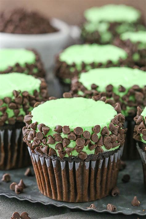 Mint Chocolate Chip Cupcakes Moist And Fluffy Chocolate Cupcake Recipe