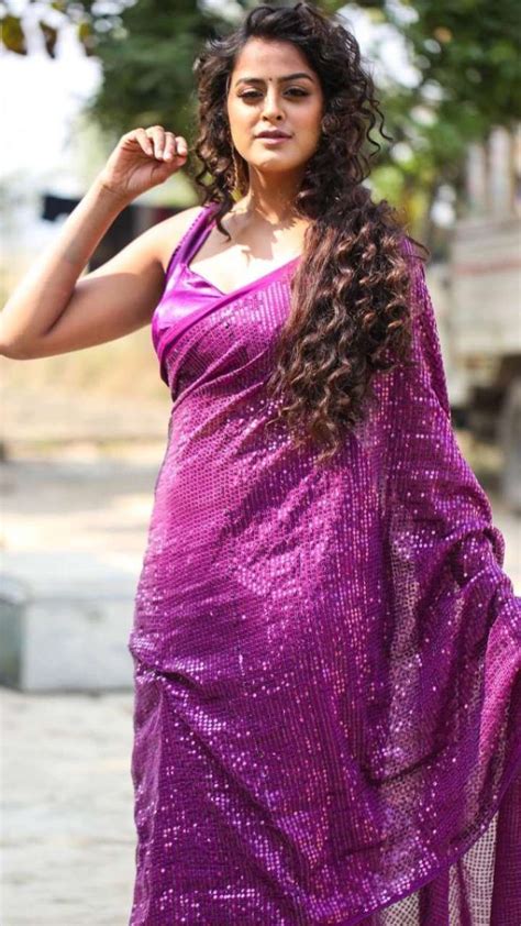 Bhojpuri Actress Yamini Singh Hot Saree Looks