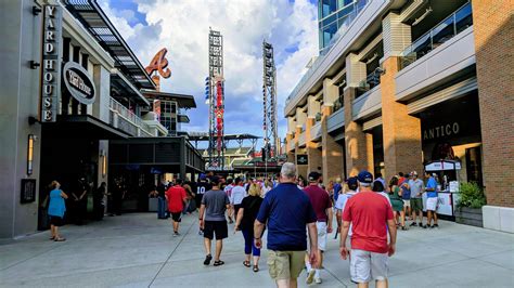 The Battery Atlanta Brings Restaurants Shops And Entertainment To Braves