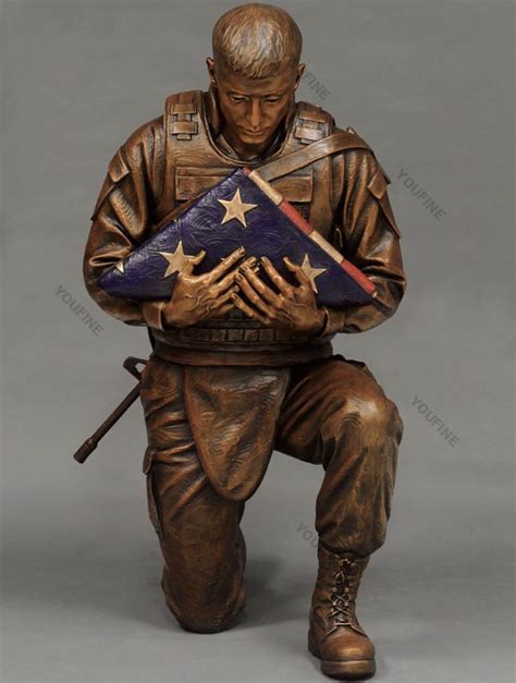 Life Size Military Soldier Statues Hold Flags For Sale Custom Bronze