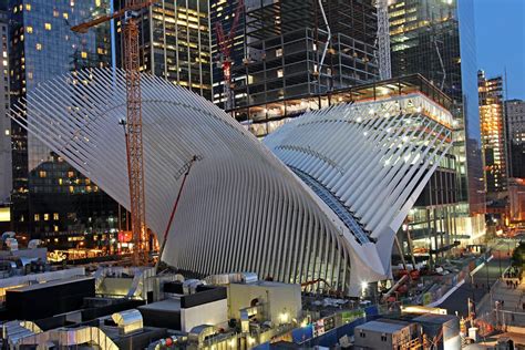 Time Lapse Captures Construction Of The Oculus