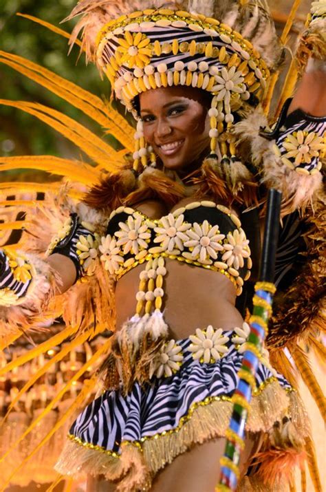 Miss Angola Leila Lopes At The Rio De Janeiro Carnival Miss World And