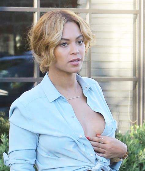 Beyoncés Not Wearing A Bra Pic