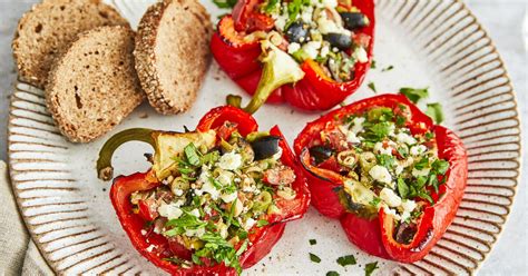 Gefüllte Paprika vom Grill vegetarisch mit Schafskäse